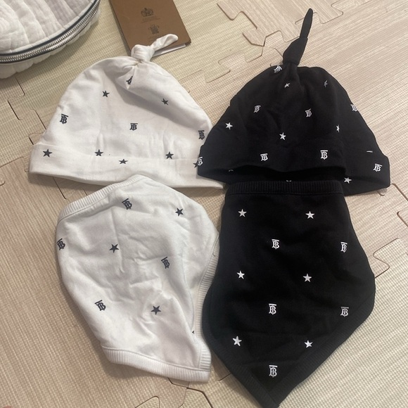 Burberry White Quilted Pouch - Picture 5 of 9